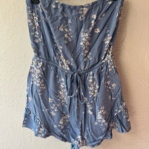 La Hearts Blue Floral Patterned Garment